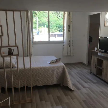 Les Mimosas Apartment